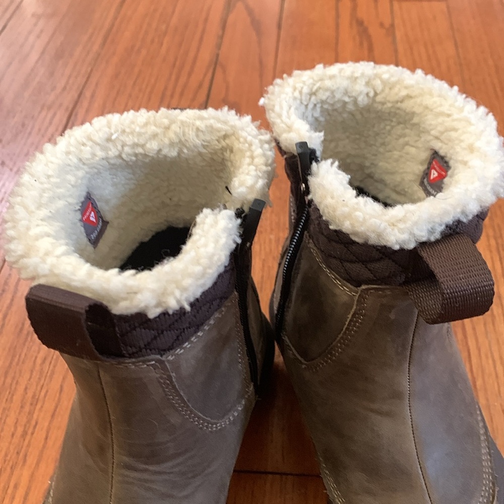L.L. Bean Women’s Boots (Storm Chasers), 6 - Picture 6 of 10